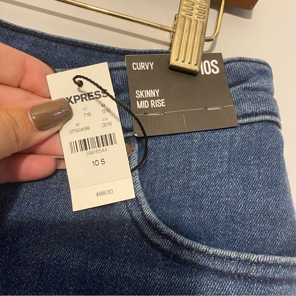[Express] Skinny Mid Rise Jeans - Picture 2 of 4